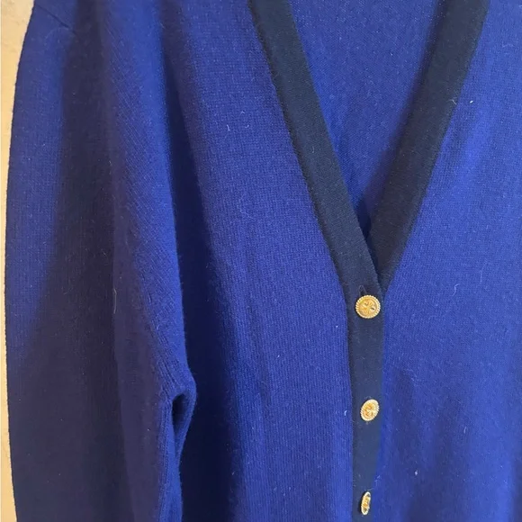 Vintage Chanel Navy Blue Women's Cardigan Sweater 100% Cashmere size 1 - Picture 5 of 11